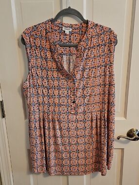 Worthington Peach and Navy Geometric Sleeveless Blouse